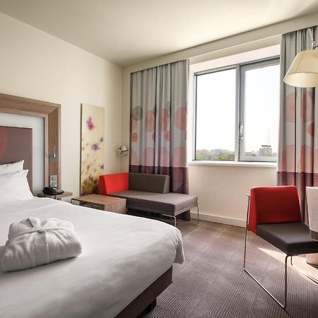 Novotel Almaty City Center Eksteriør bilde