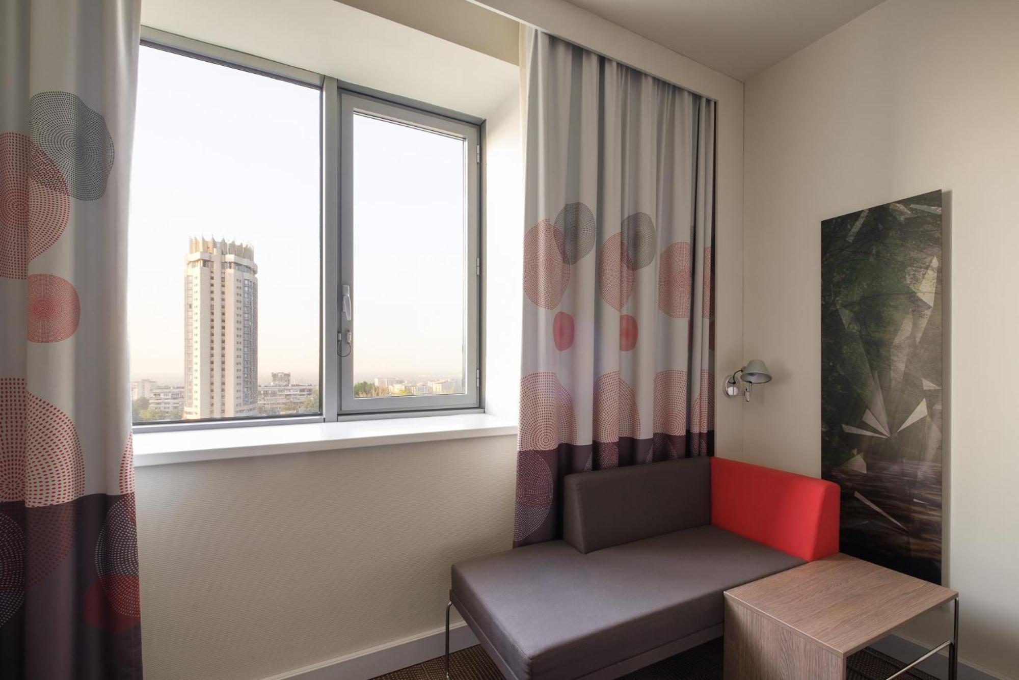 Novotel Almaty City Center Eksteriør bilde