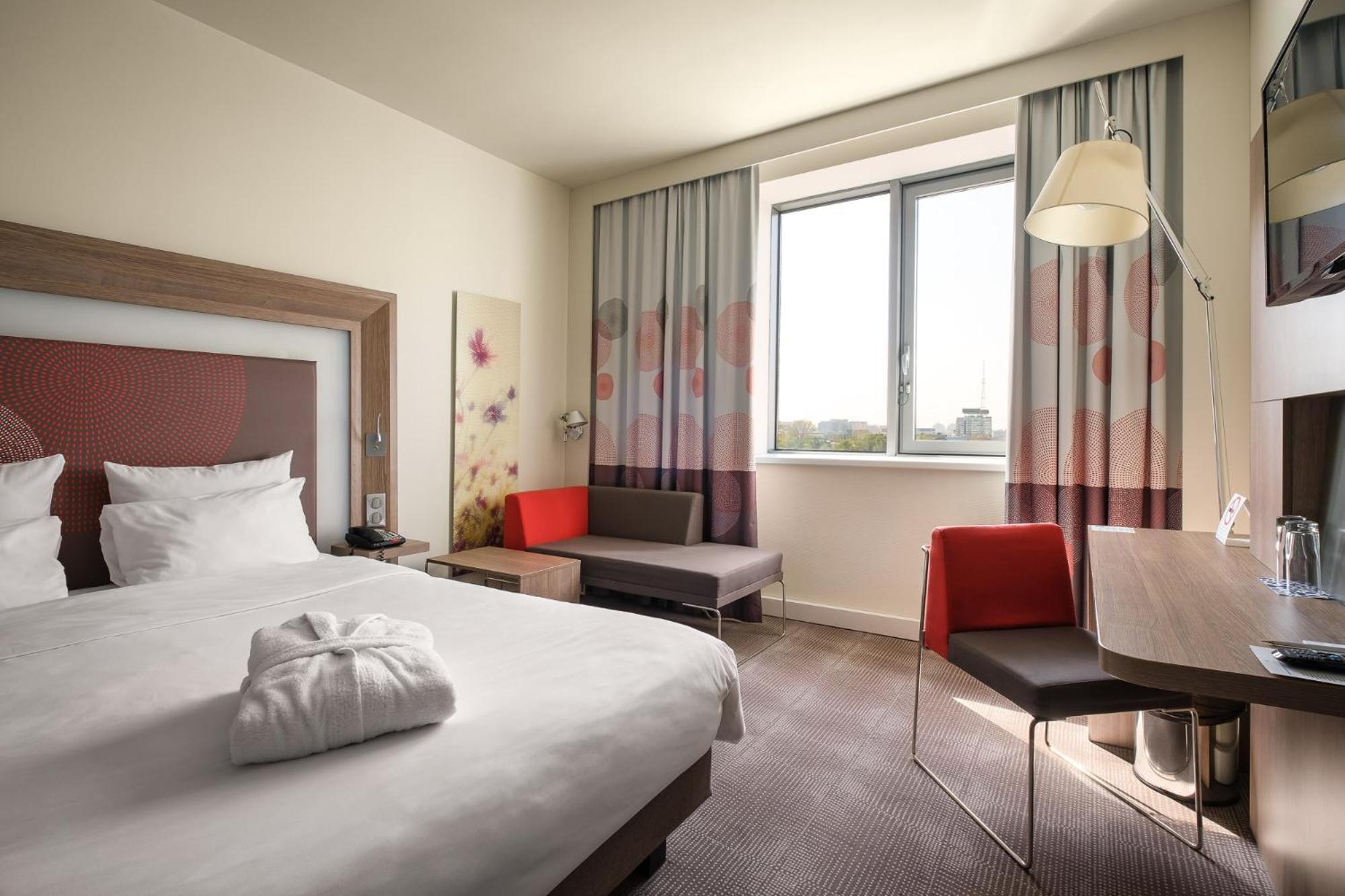 Novotel Almaty City Center Eksteriør bilde
