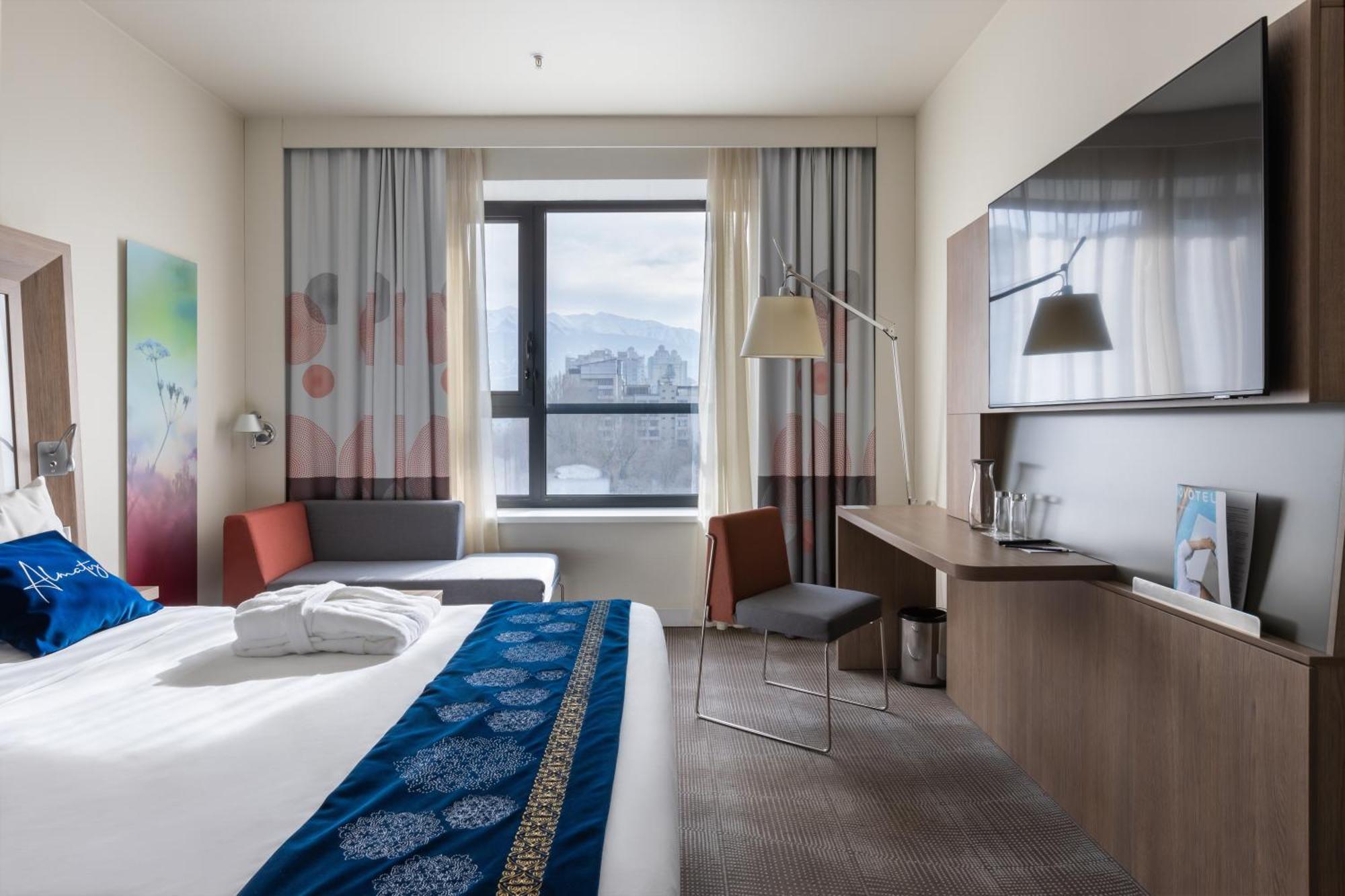 Novotel Almaty City Center Eksteriør bilde