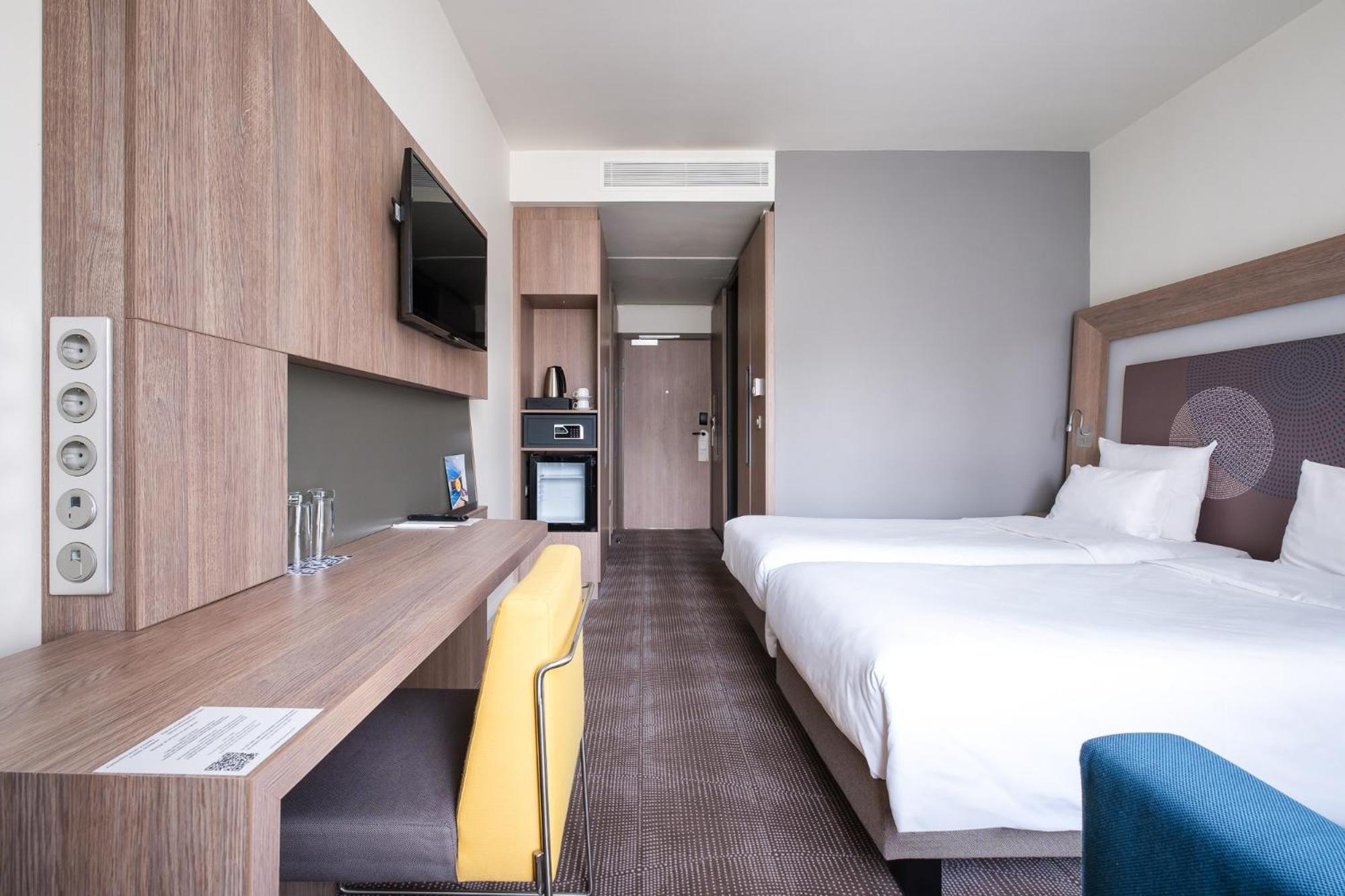 Novotel Almaty City Center Eksteriør bilde