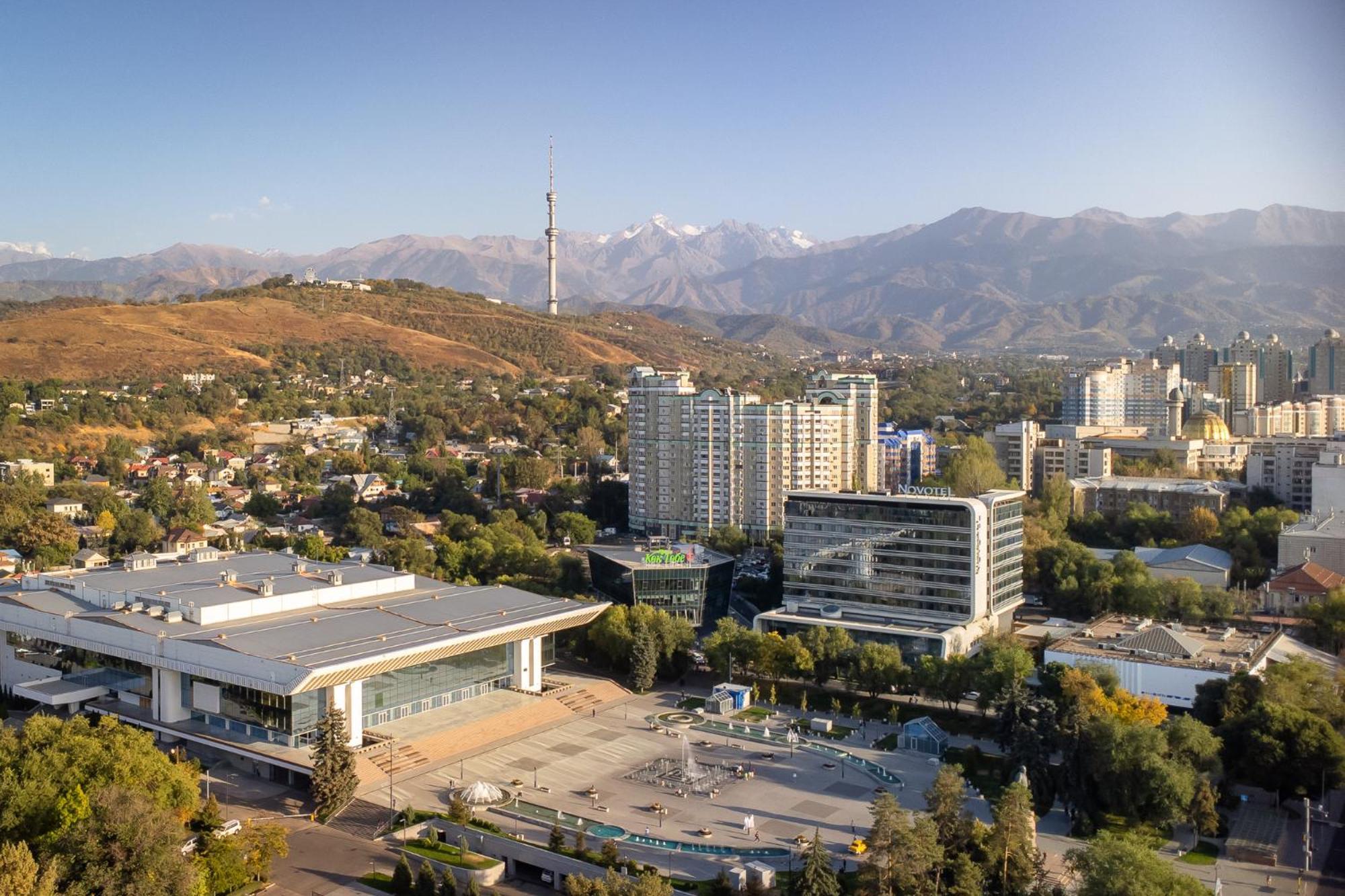 Novotel Almaty City Center Eksteriør bilde